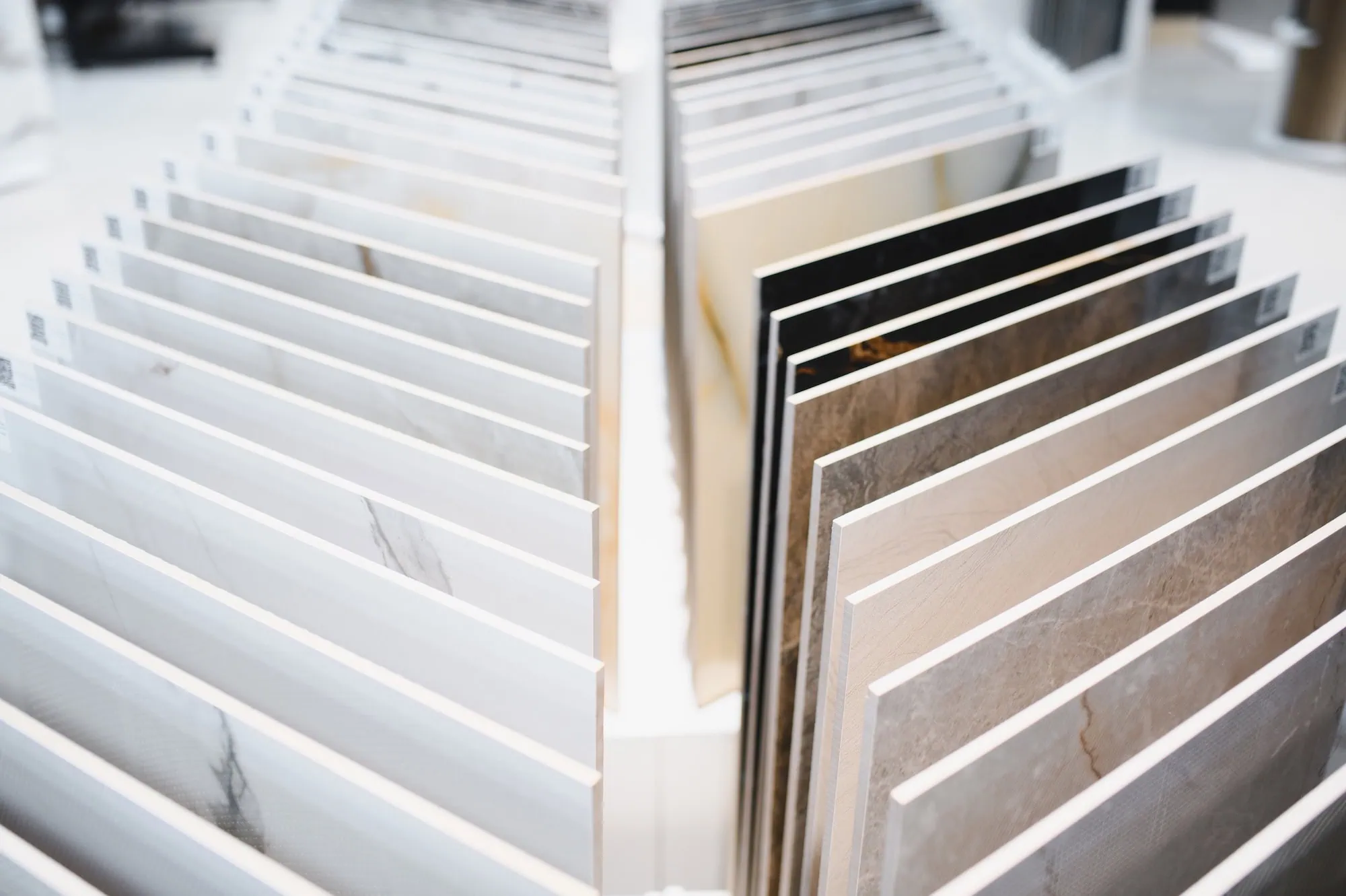 Großformat und Natursteinfliesen Konstanz – breite Auswahl an Keramik und Naturstein